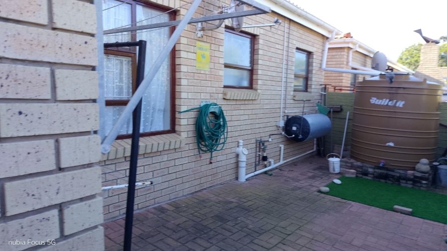 2 Bedroom Property for Sale in Ferreira Town Eastern Cape